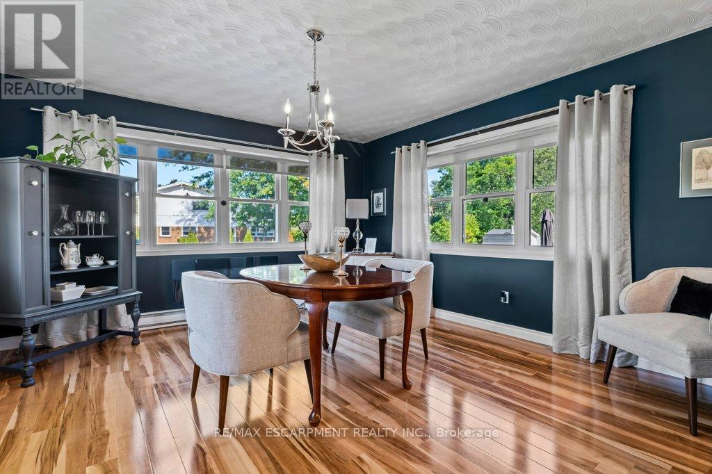 6975 Oxford Street, Niagara Falls, Ontario  L2J 1J3 - Photo 12 - X12437109