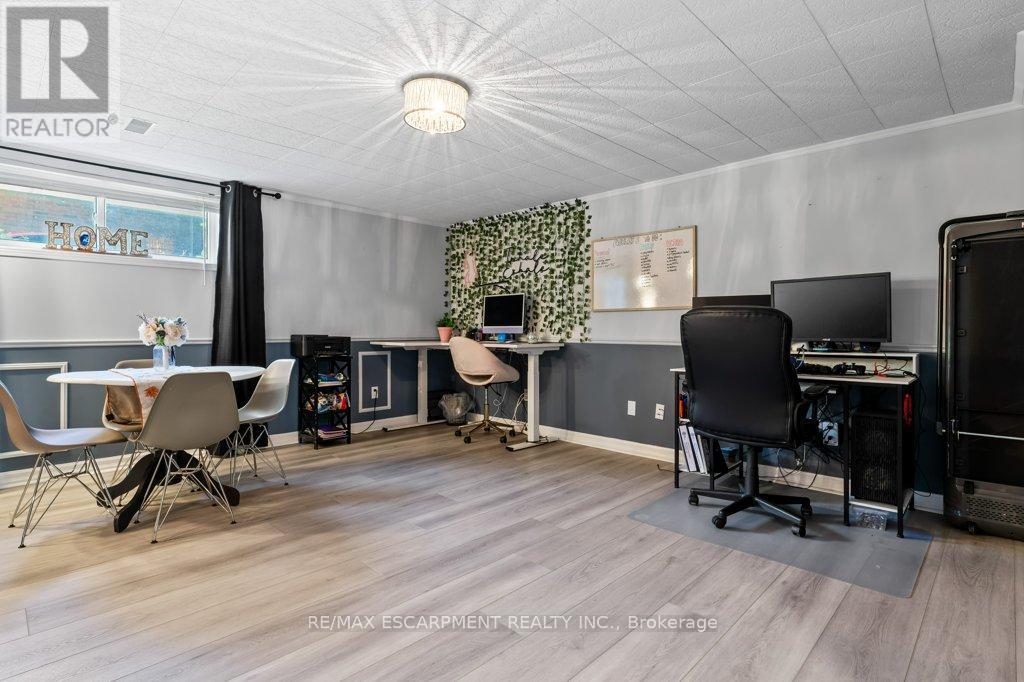 6975 Oxford Street, Niagara Falls, Ontario  L2J 1J3 - Photo 19 - X12437109