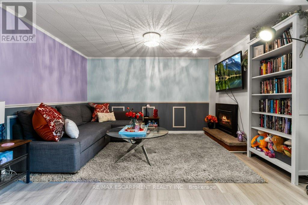 6975 Oxford Street, Niagara Falls, Ontario  L2J 1J3 - Photo 20 - X12437109