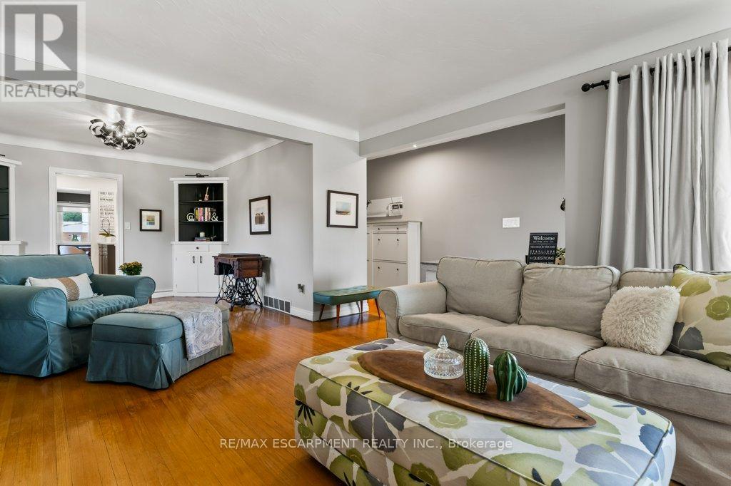 6975 Oxford Street, Niagara Falls, Ontario  L2J 1J3 - Photo 7 - X12437109