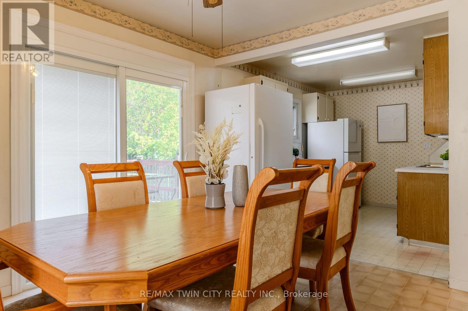 7 Cherry Road, Hamilton, Ontario  L8K 3V7 - Photo 10 - X12437111