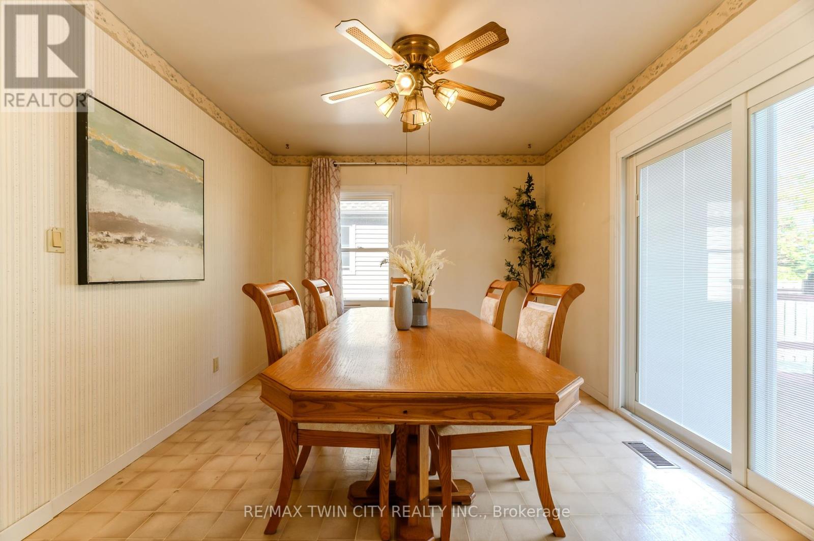 7 Cherry Road, Hamilton, Ontario  L8K 3V7 - Photo 12 - X12437111