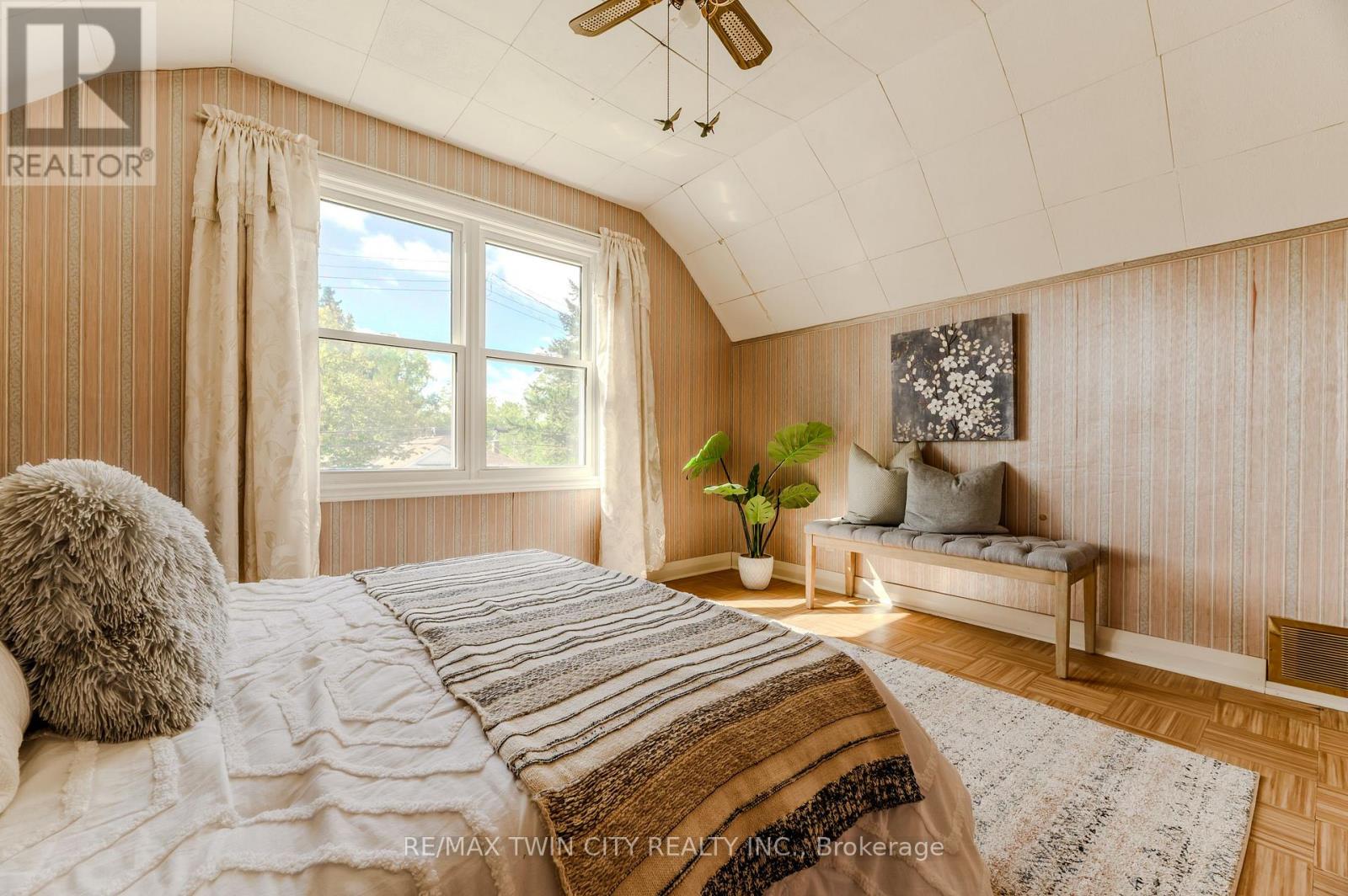 7 Cherry Road, Hamilton, Ontario  L8K 3V7 - Photo 18 - X12437111
