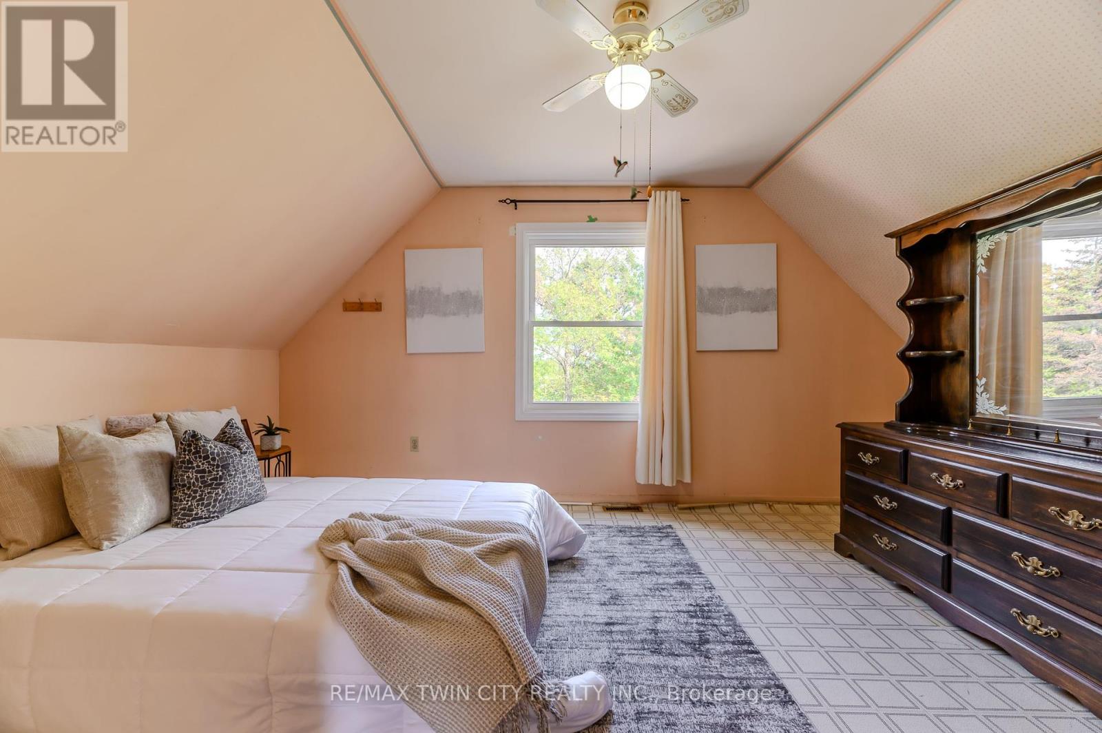 7 Cherry Road, Hamilton, Ontario  L8K 3V7 - Photo 20 - X12437111