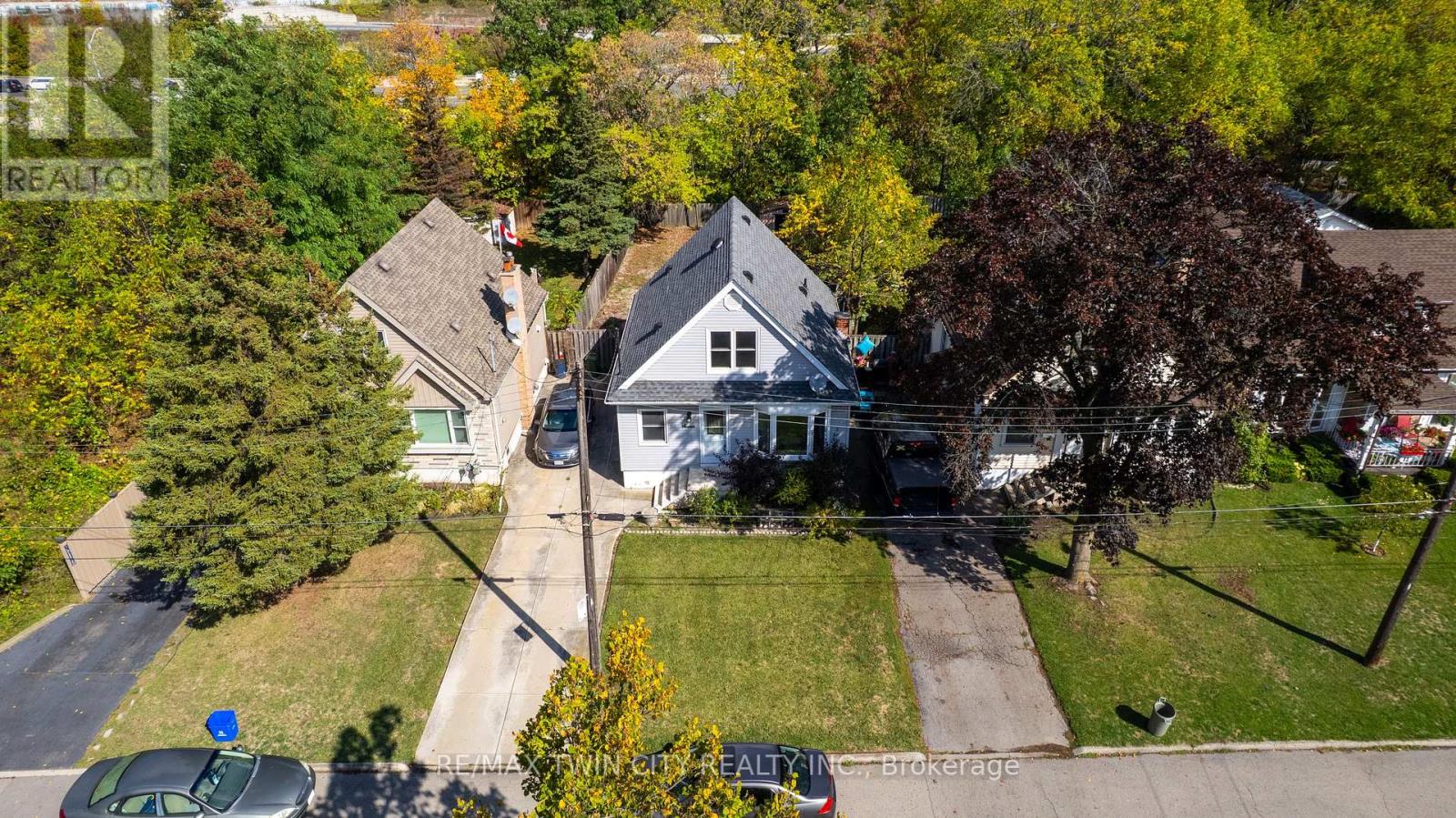 7 Cherry Road, Hamilton, Ontario  L8K 3V7 - Photo 32 - X12437111