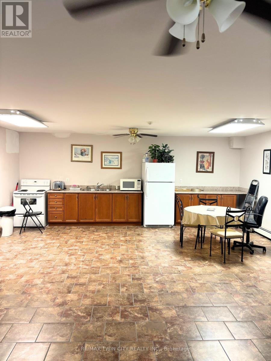 207 - 793 Colborne Street, Brantford, Ontario  N3S 7J3 - Photo 32 - X12437130