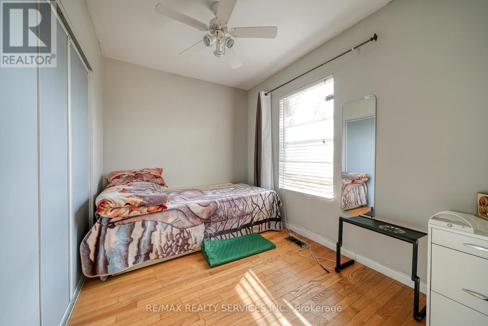 24 Norlan Avenue, London East, Ontario  N5W 5P1 - Photo 11 - X12437134