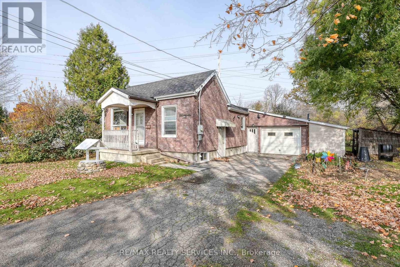 24 Norlan Avenue, London East, Ontario  N5W 5P1 - Photo 2 - X12437134