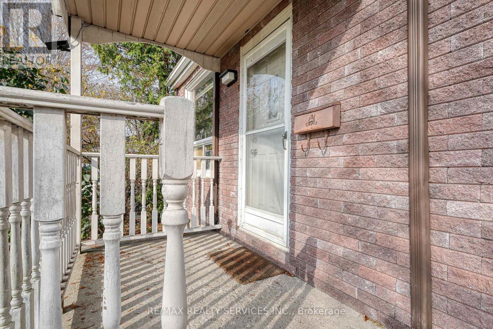 24 Norlan Avenue, London East, Ontario  N5W 5P1 - Photo 3 - X12437134