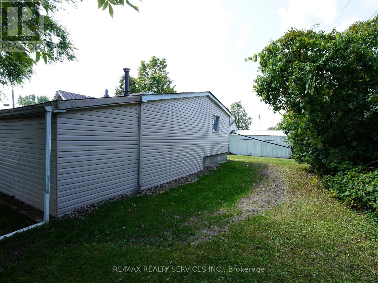 24 Norlan Avenue, London East, Ontario  N5W 5P1 - Photo 30 - X12437134