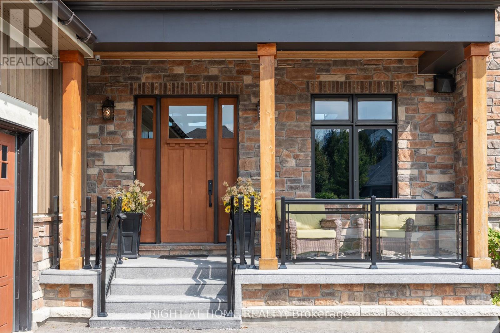 163 West Ridge Drive, Blue Mountains, Ontario  N0H 2P0 - Photo 2 - X12437194