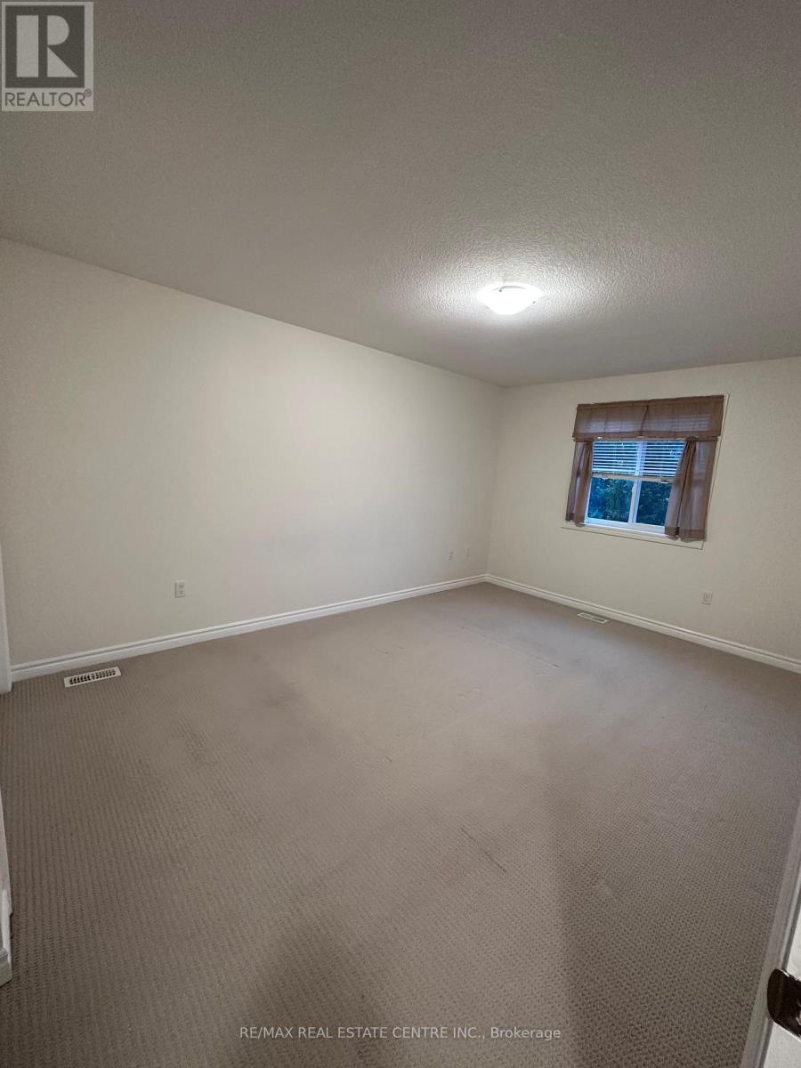 Upper - 61 Laughland Lane, Guelph, Ontario  N1L 0C9 - Photo 12 - X12437198