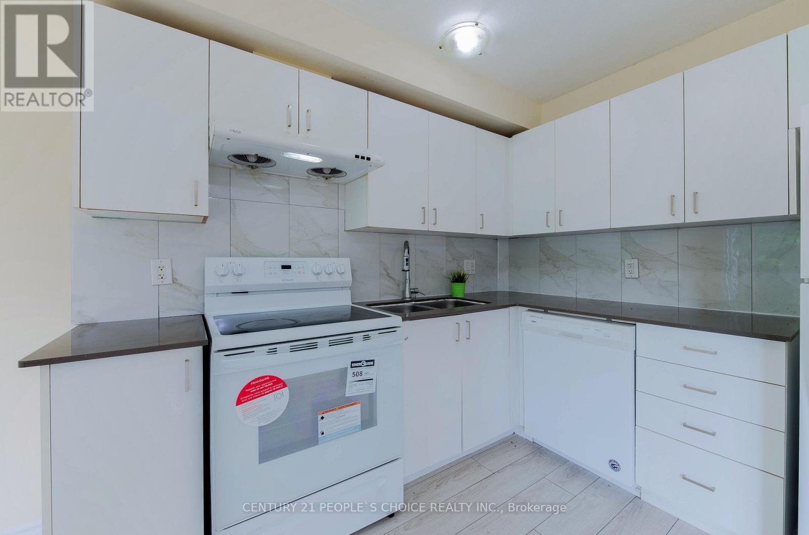 1287 Michael Circle, London East, Ontario  N5C 1R1 - Photo 11 - X12437217