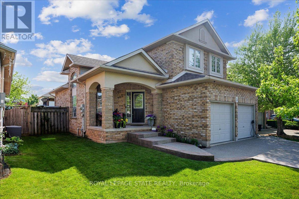 51 Napa Lane, Hamilton, Ontario  L8E 6B7 - Photo 8 - X12437240