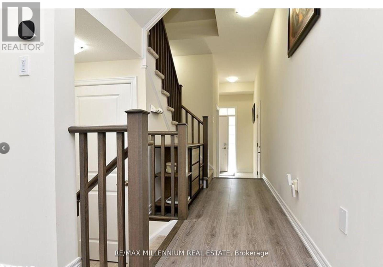 29 Hibiscus Lane, Hamilton, Ontario  L8K 0A4 - Photo 4 - X12437256