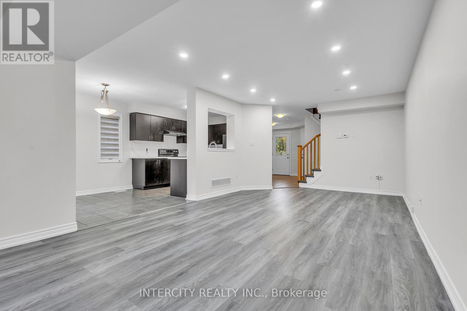 51 Laughland Lane, Guelph, Ontario  N1L 0C9 - Photo 12 - X12437286