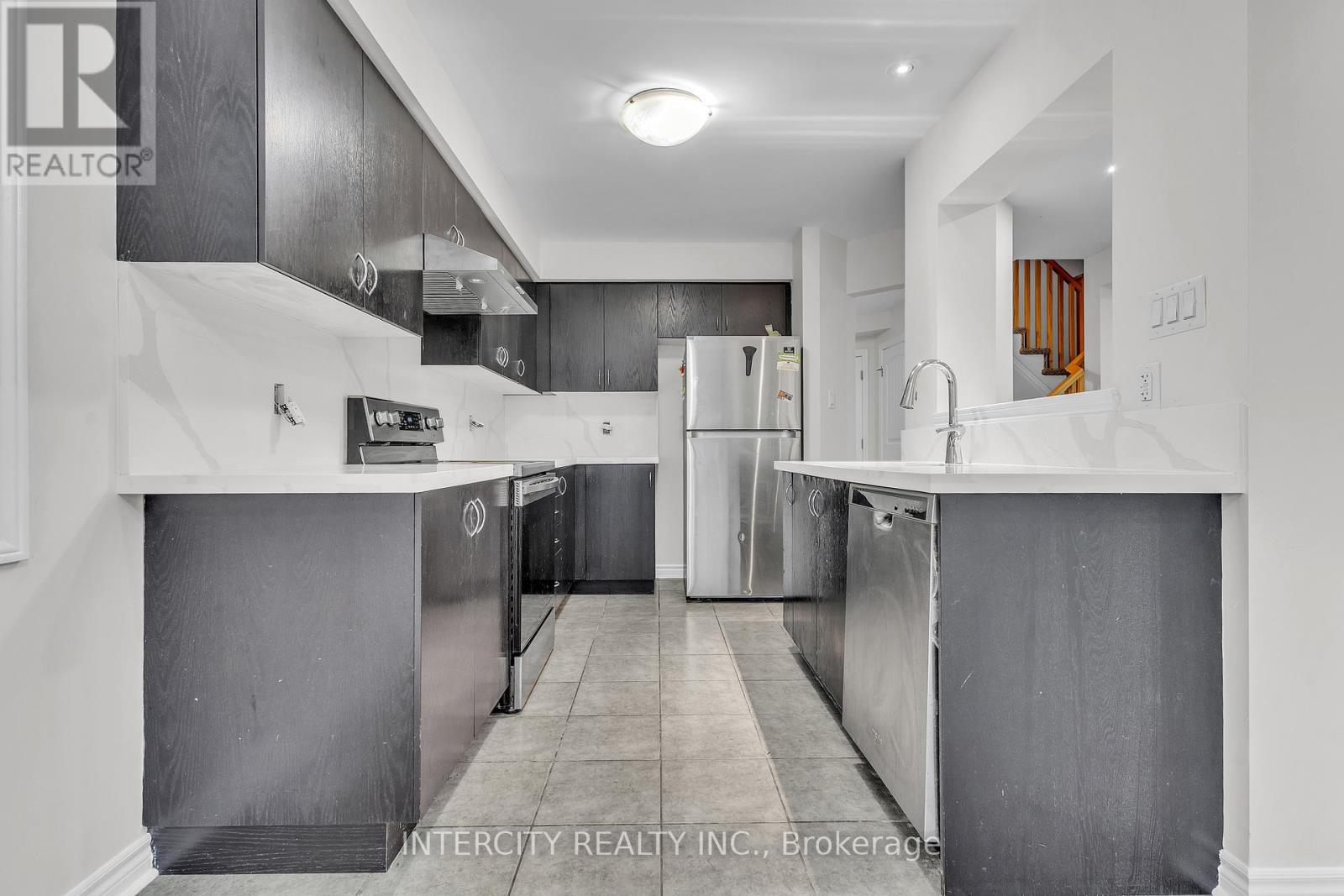 51 Laughland Lane, Guelph, Ontario  N1L 0C9 - Photo 13 - X12437286