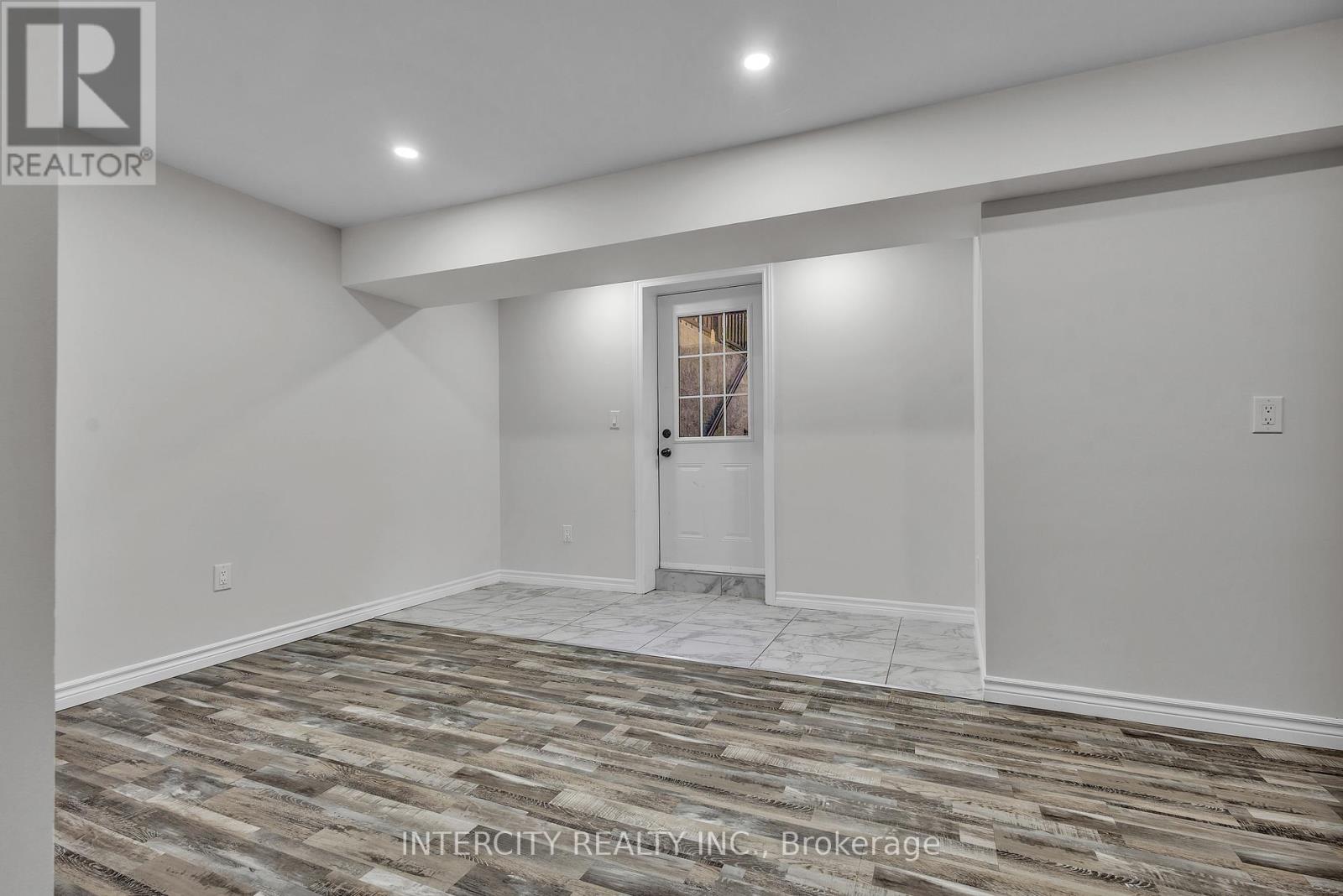 51 Laughland Lane, Guelph, Ontario  N1L 0C9 - Photo 29 - X12437286