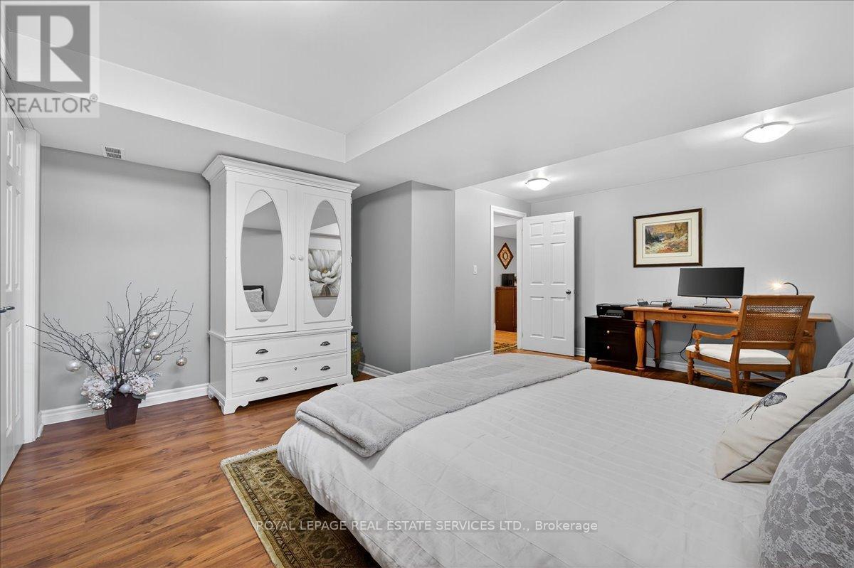 4021 Mountain Street, Lincoln (Beamsville), Ontario  L3J 0K9 - Photo 31 - X12437288