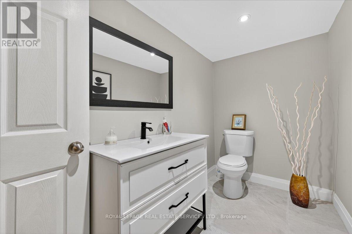 4021 Mountain Street, Lincoln (Beamsville), Ontario  L3J 0K9 - Photo 33 - X12437288