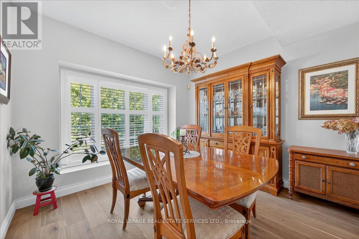 4021 Mountain Street, Lincoln (Beamsville), Ontario  L3J 0K9 - Photo 5 - X12437288
