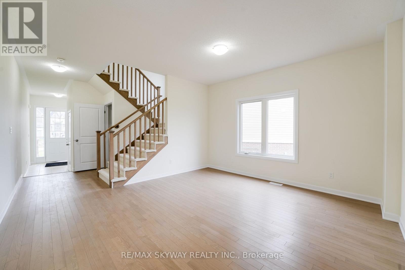 76 Golf Links Drive, Loyalist, Ontario  K0H 0B4 - Photo 11 - X12437293