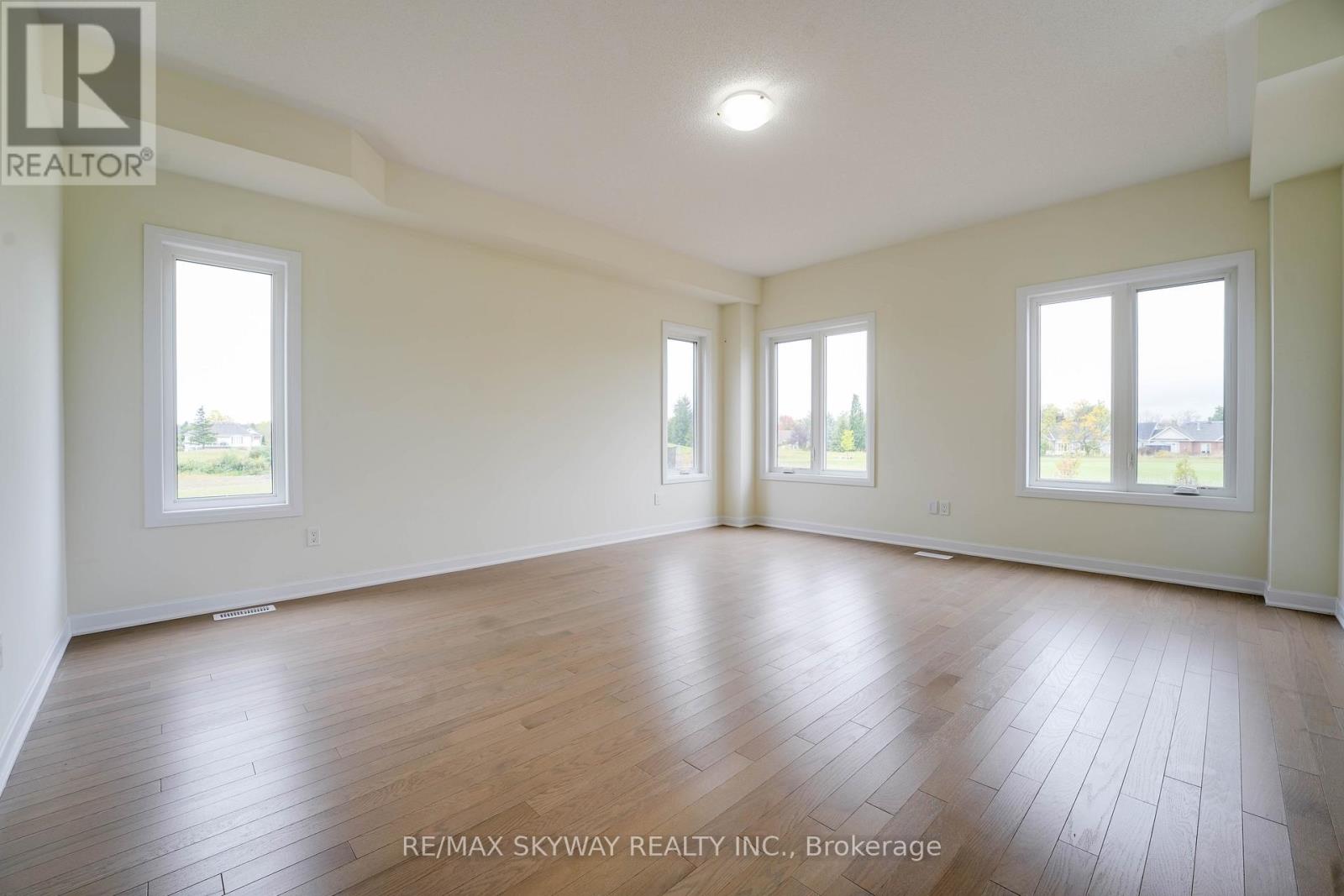 76 Golf Links Drive, Loyalist, Ontario  K0H 0B4 - Photo 13 - X12437293