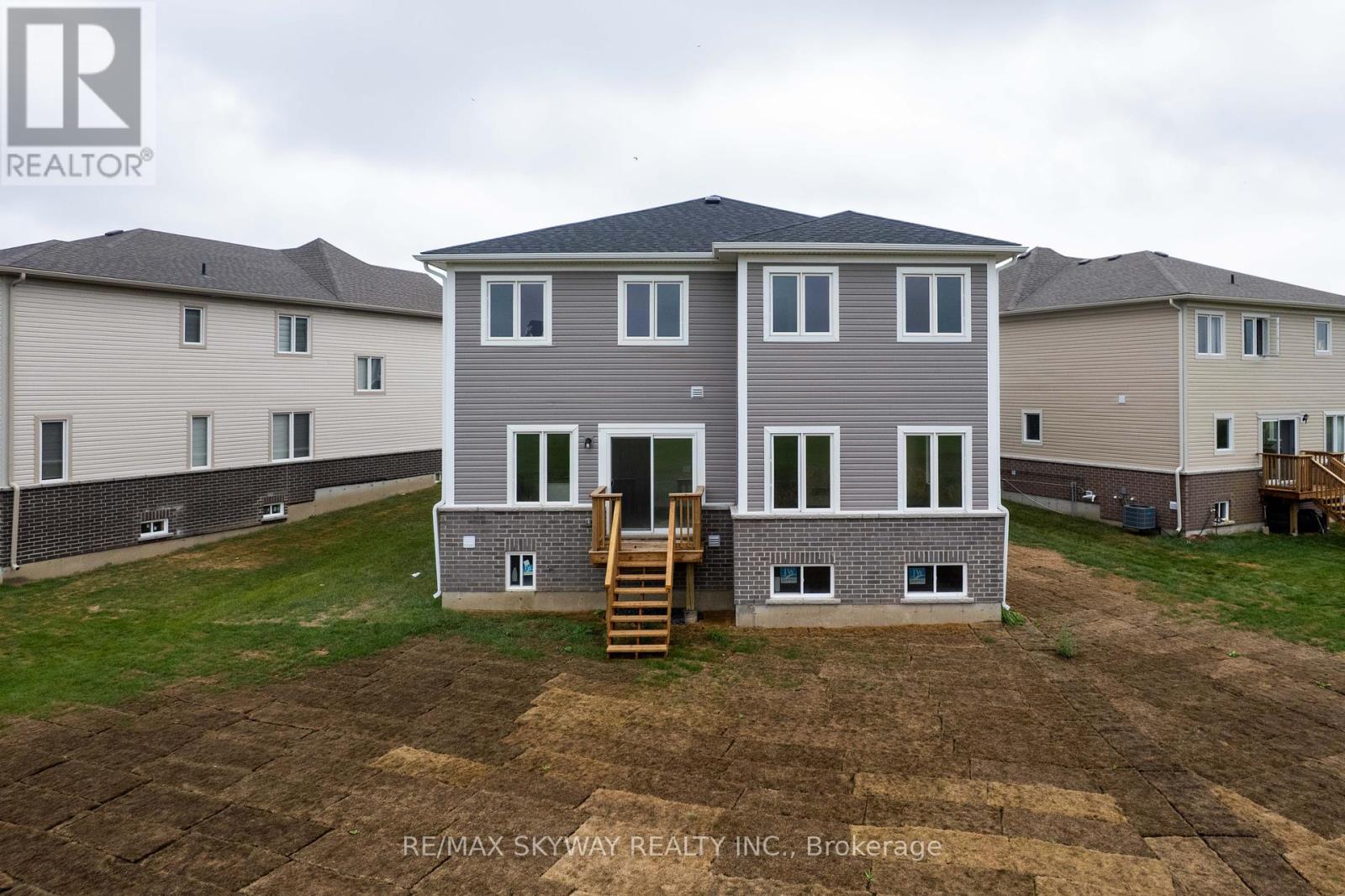 76 Golf Links Drive, Loyalist, Ontario  K0H 0B4 - Photo 32 - X12437293
