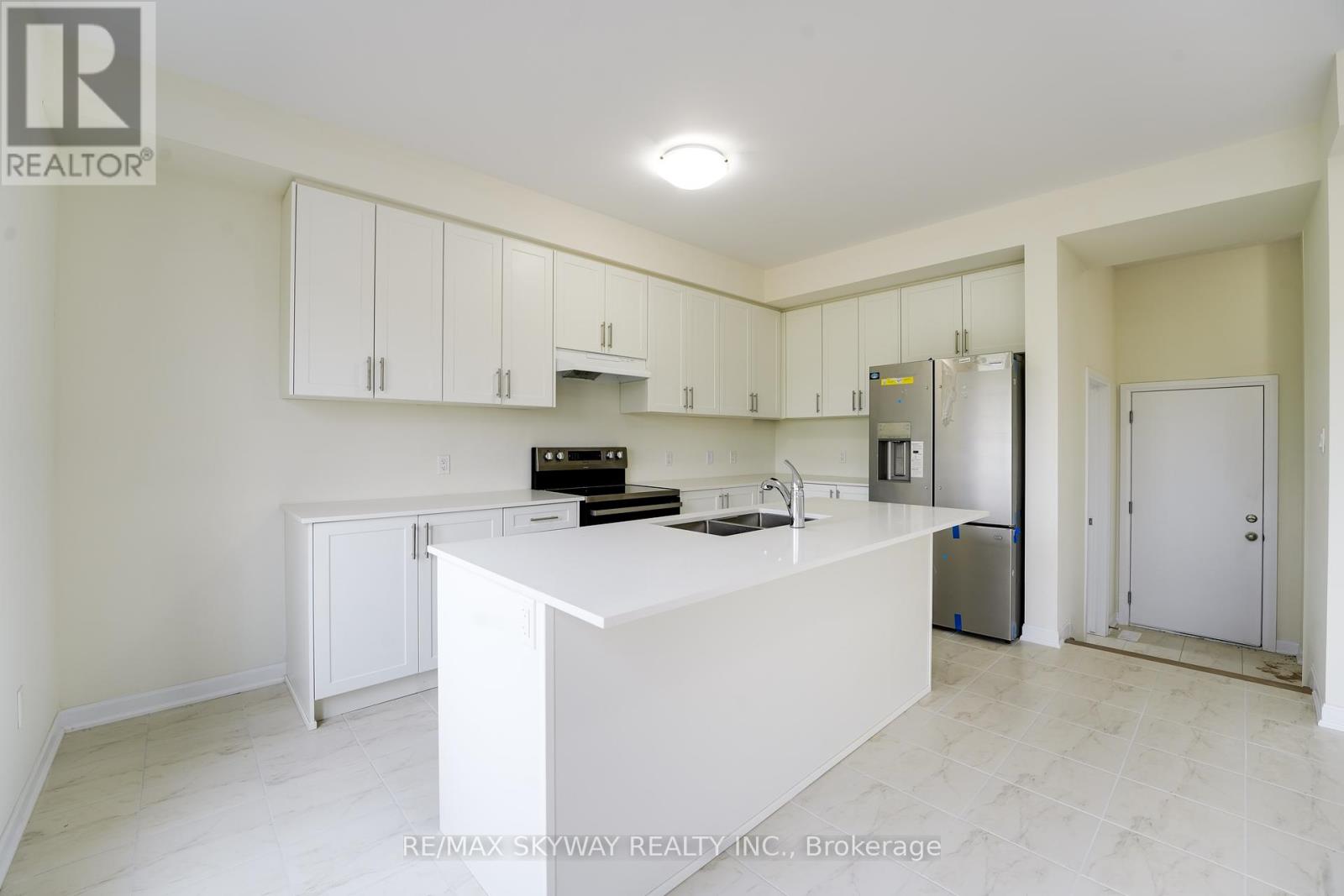 76 Golf Links Drive, Loyalist, Ontario  K0H 0B4 - Photo 35 - X12437293