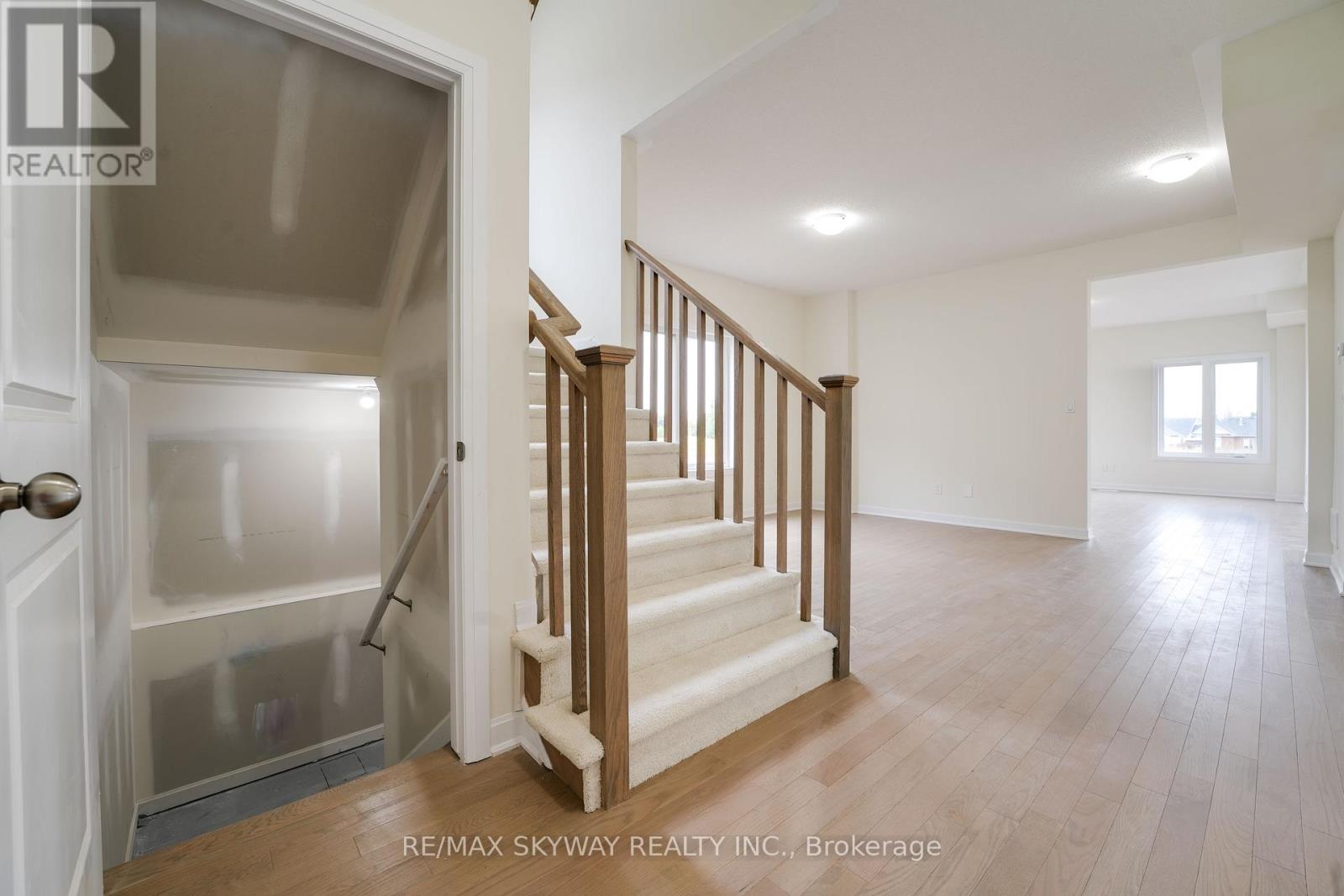 76 Golf Links Drive, Loyalist, Ontario  K0H 0B4 - Photo 8 - X12437293