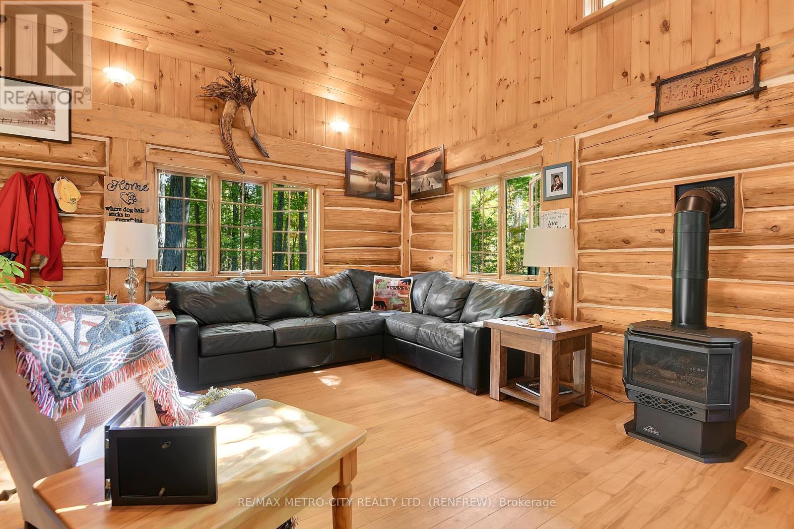 109 Scharf Lane, Greater Madawaska, Ontario  K0J 1H0 - Photo 10 - X12437537