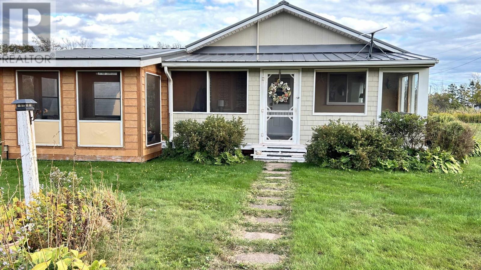 57 Hummingbird Crescent, Fernwood, Prince Edward Island  C0B 1C0 - Photo 6 - 202524705