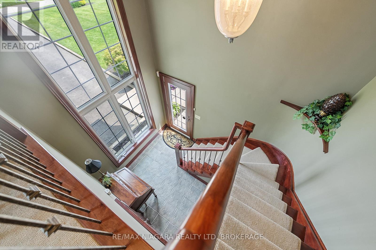 4618 Sandy Cove Drive, Lincoln, Ontario  L0R 1B1 - Photo 30 - X12403786
