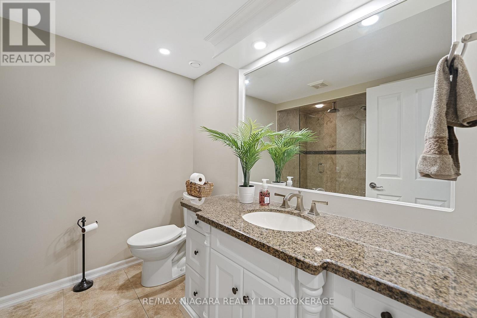 4618 Sandy Cove Drive, Lincoln, Ontario  L0R 1B1 - Photo 40 - X12403786