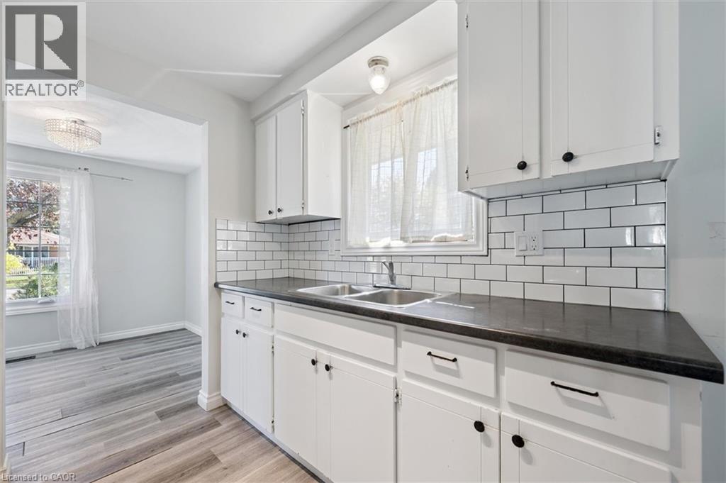 1470 Queens Boulevard, Kitchener, Ontario  N2M 1E2 - Photo 13 - 40774633