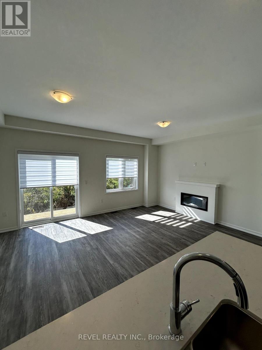 25 Radium Lane, Cambridge, Ontario  N1P 1H1 - Photo 6 - X12437335