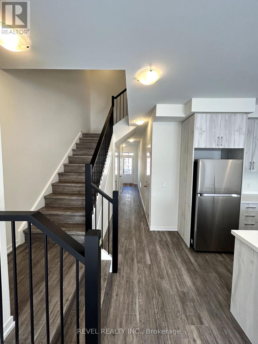 25 Radium Lane, Cambridge, Ontario  N1P 1H1 - Photo 7 - X12437335