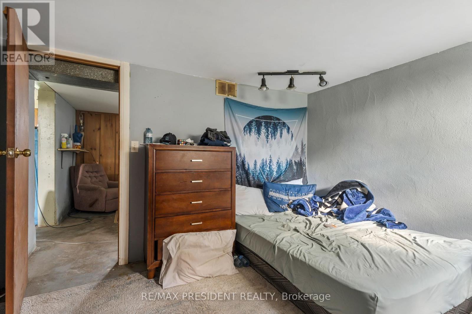 1224 Parkinson Road, Woodstock, Ontario  N4S 7W3 - Photo 26 - X12437345