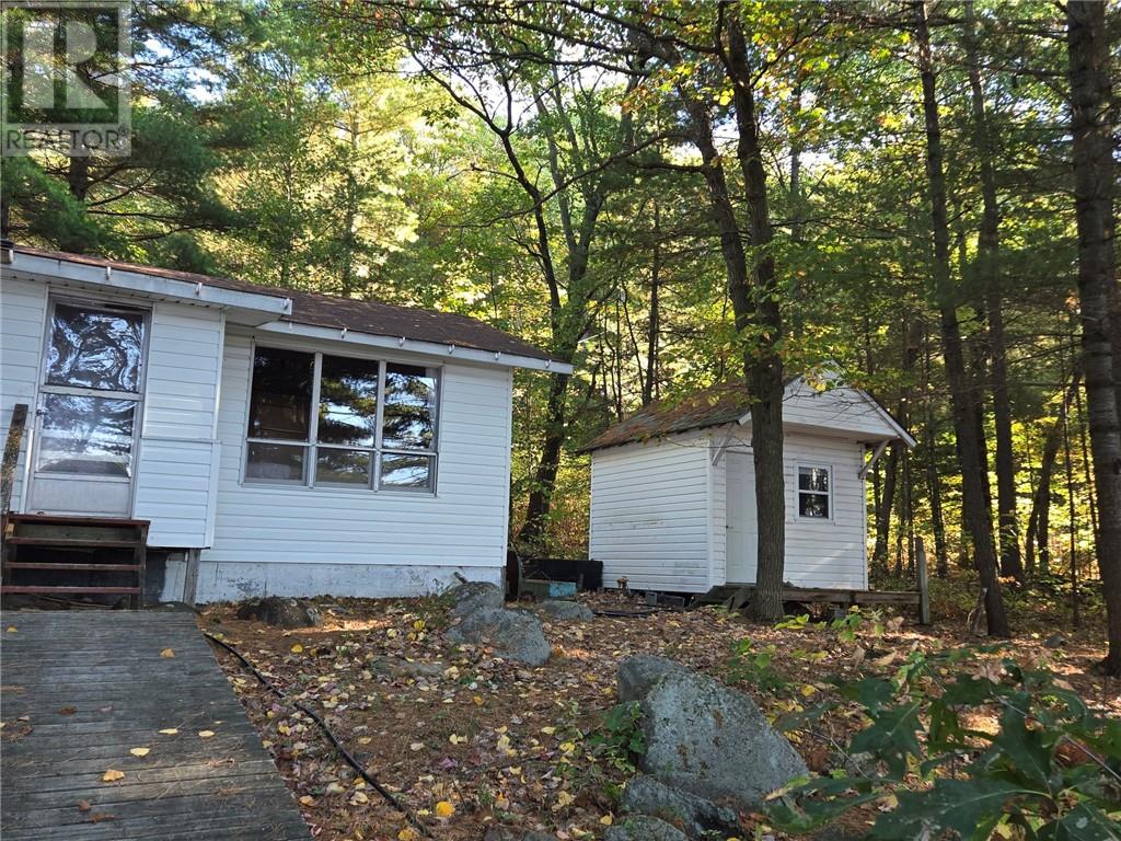 13 Four Mile Island, Alban, Ontario  P0M 1A0 - Photo 4 - 2125012