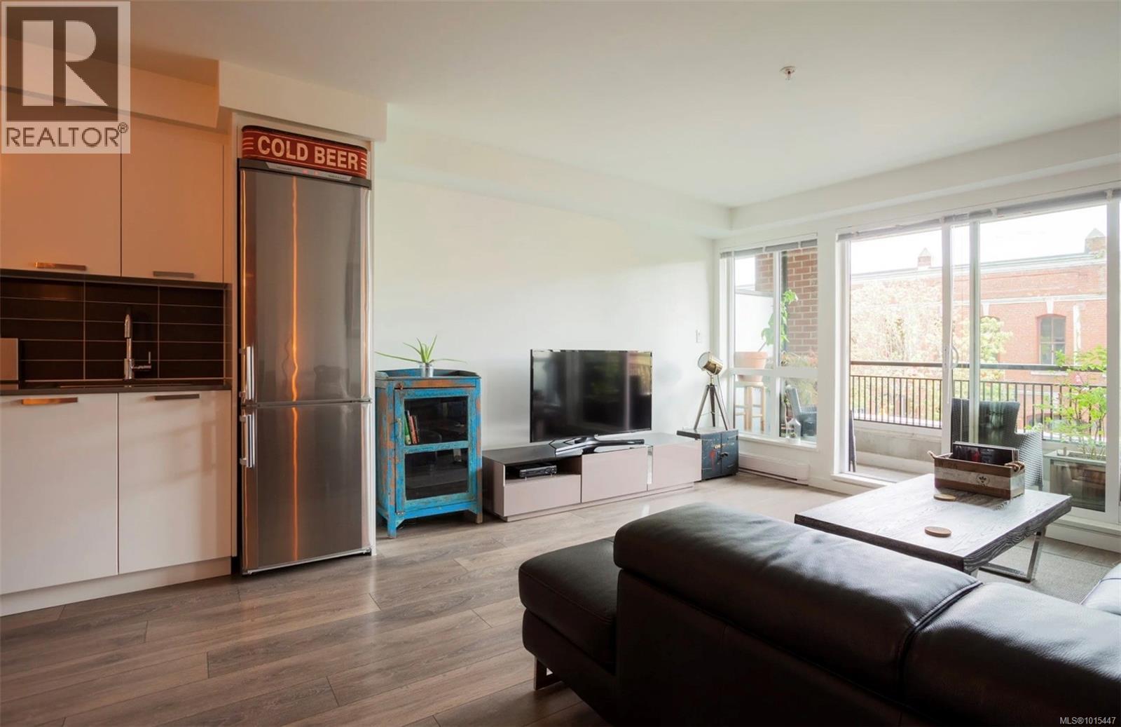 212 528 Pandora Ave, Victoria, British Columbia  V8W 0C6 - Photo 11 - 1015447