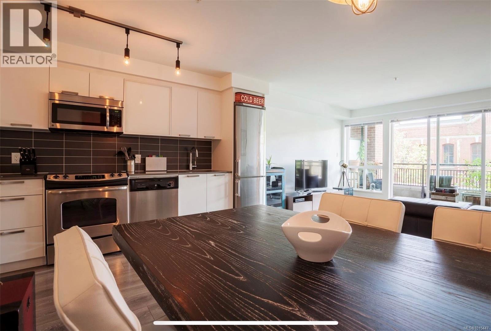 212 528 Pandora Ave, Victoria, British Columbia  V8W 0C6 - Photo 12 - 1015447