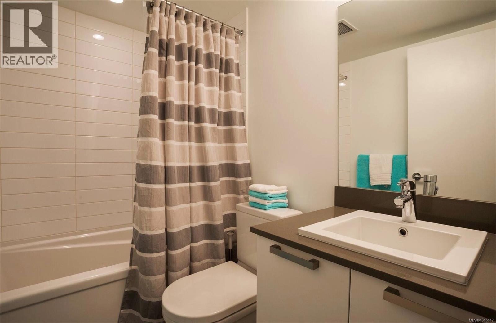 212 528 Pandora Ave, Victoria, British Columbia  V8W 0C6 - Photo 17 - 1015447