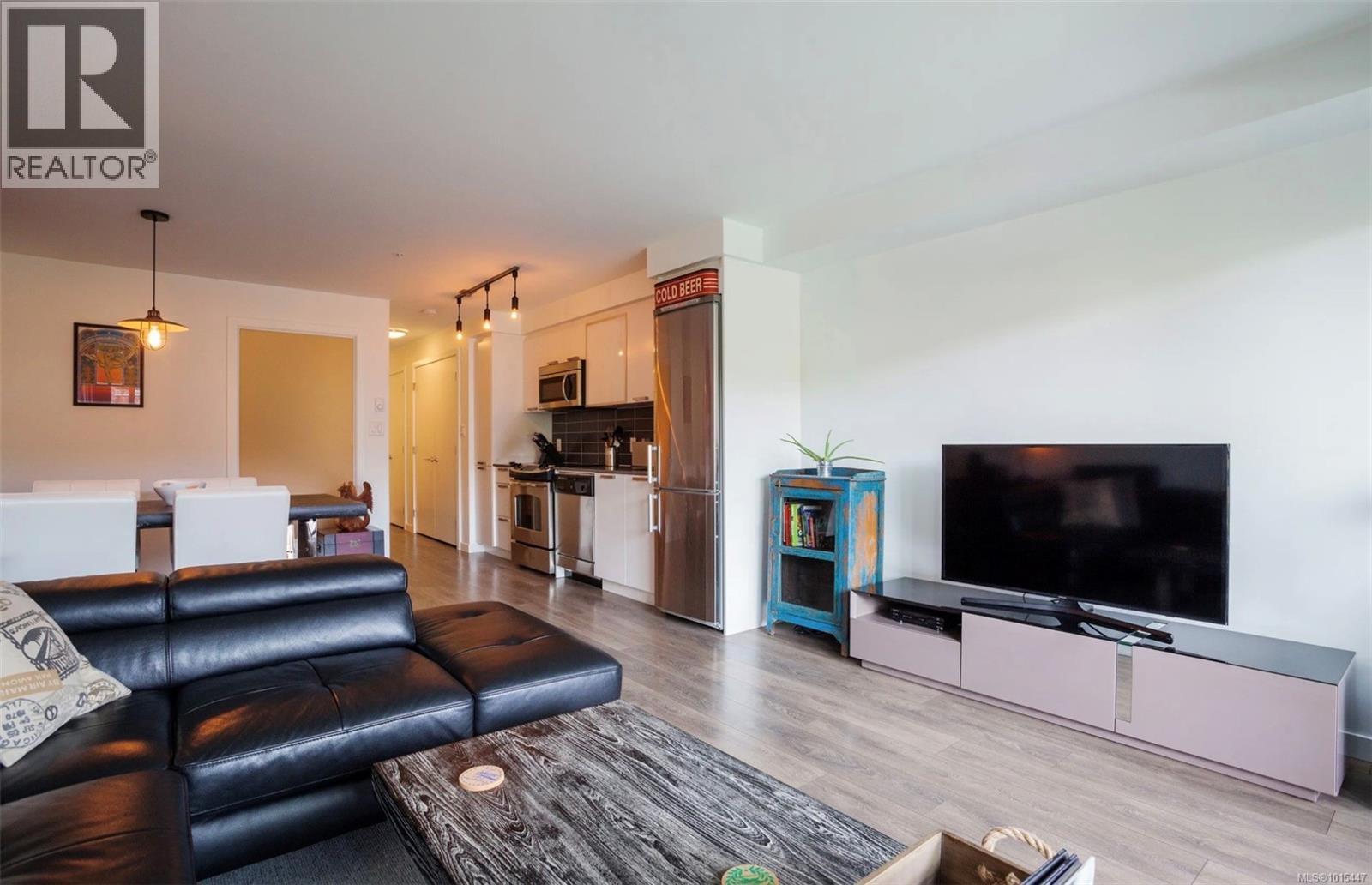 212 528 Pandora Ave, Victoria, British Columbia  V8W 0C6 - Photo 8 - 1015447