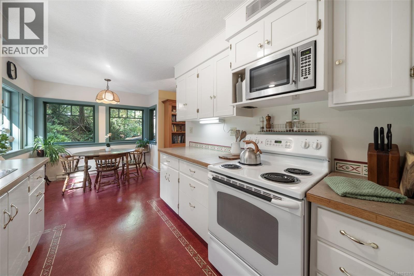 2295 King Rd, Sooke, British Columbia  V9Z 0K7 - Photo 4 - 1015272