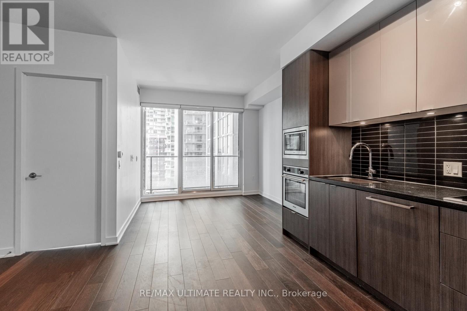 1507 - 115 Blue Jays Way, Toronto, Ontario  M5V 0N4 - Photo 2 - C12436879