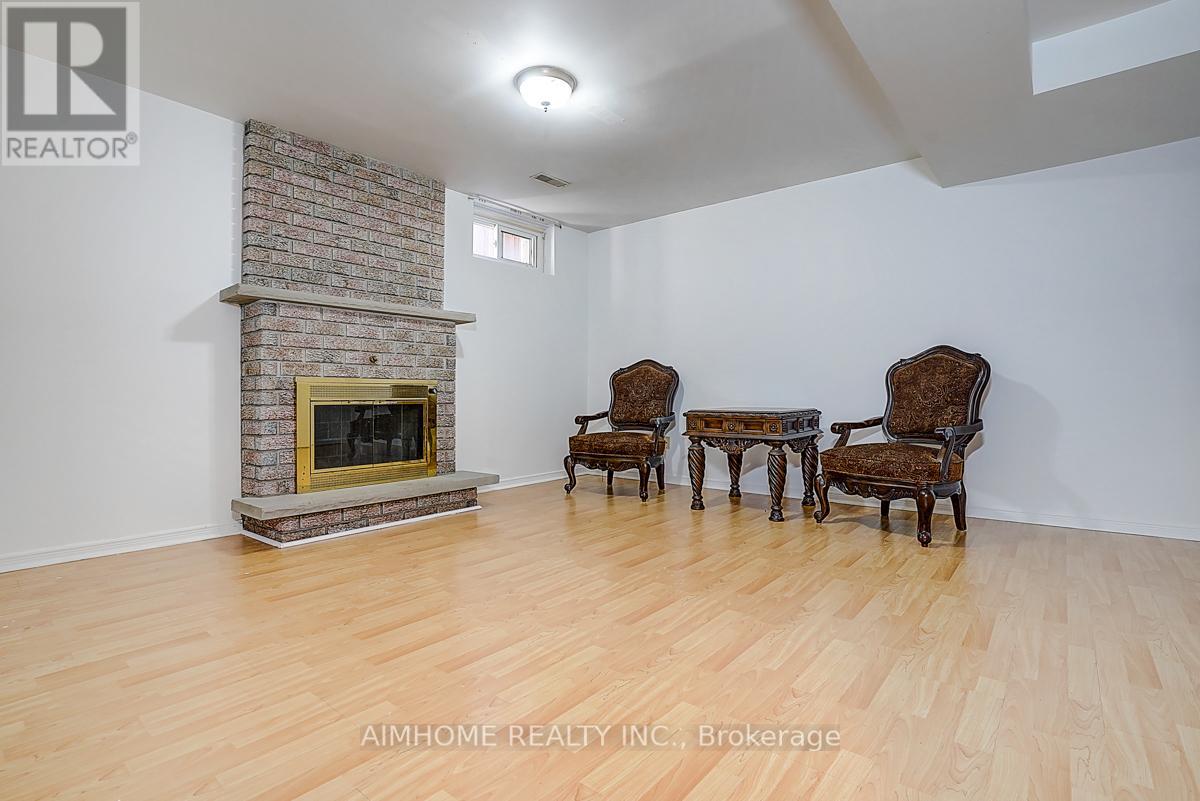 205 Pinewood Drive, Vaughan, Ontario  L4J 5R7 - Photo 28 - N12437336