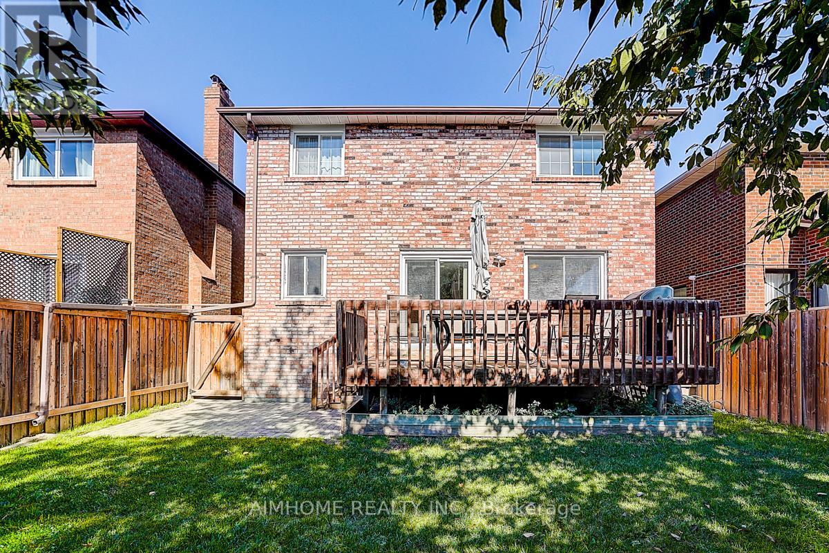 205 Pinewood Drive, Vaughan, Ontario  L4J 5R7 - Photo 32 - N12437336