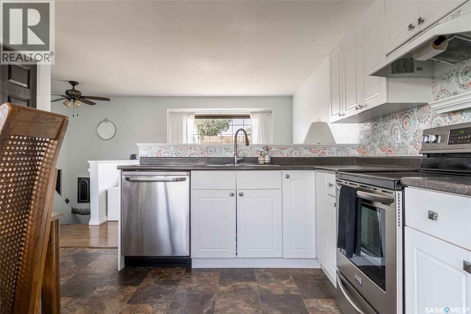 13 143 Gropper Crescent, Saskatoon, Saskatchewan  S7M 5W2 - Photo 6 - SK019716