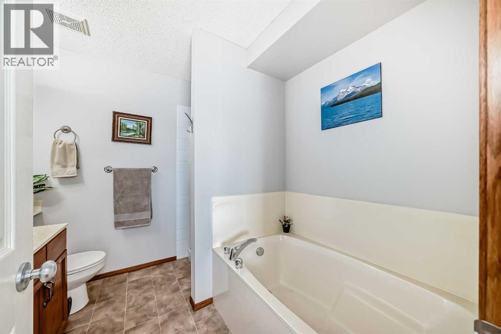 53 Evansford Grove Nw, Calgary, Alberta  T3P 1G7 - Photo 22 - A2258855