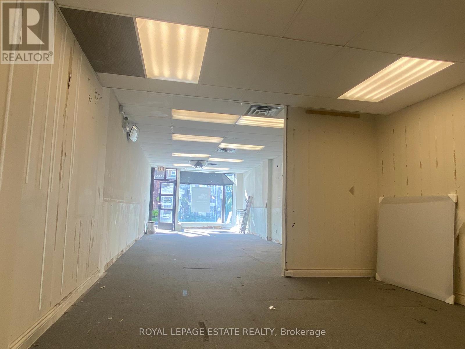 2142a Queen Street E, Toronto, Ontario  M4E 1E3 - Photo 4 - E12437191